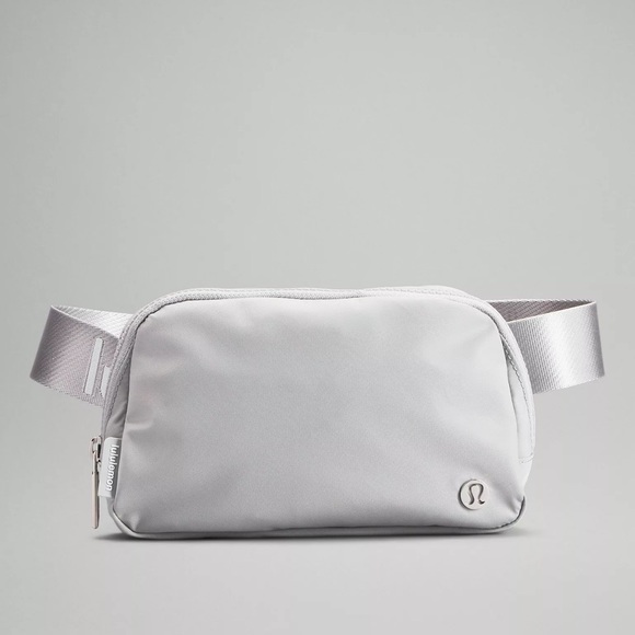 lululemon athletica Handbags - NWT lululemon Everywhere Belt Bag - silver/white